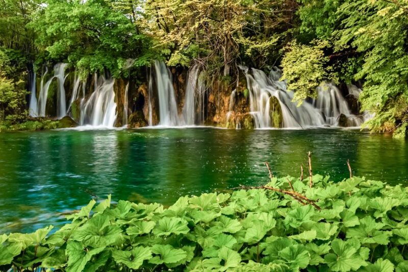 plitvice-lakes-guided-walking-tour-and-boat-ride