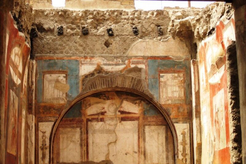 pompeii-herculaneum-tour-with-an-archeologist