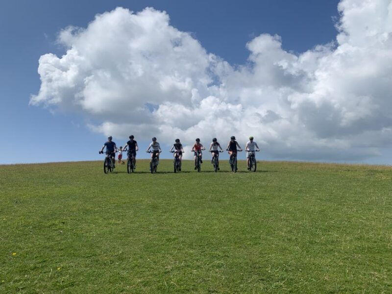 poole-old-harry-rocks-and-corfe-castle-guided-e-bike-tour