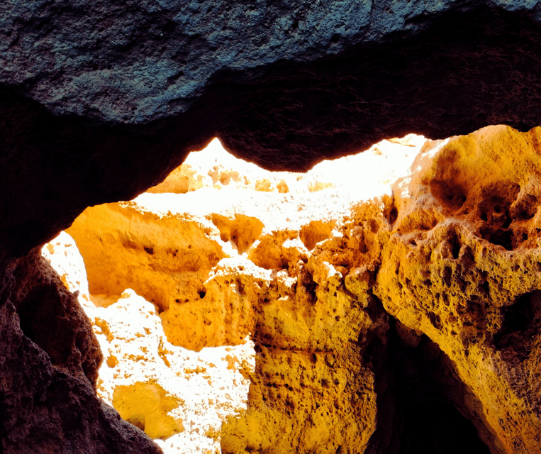 portimao-benagil-cave-praia-da-marinha-boat-cruise