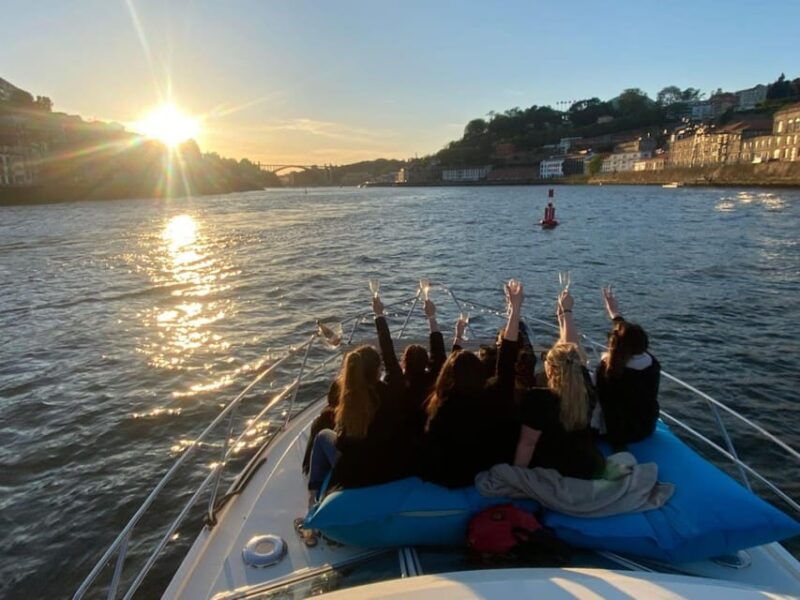porto-douro-river-cruise-welcome-drink-with-sunset-option