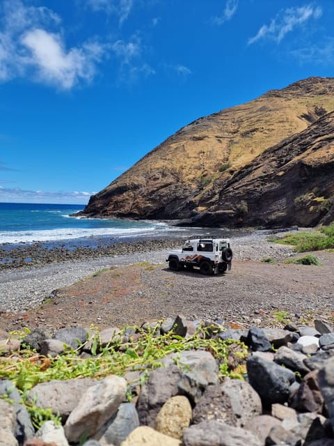 porto-santo-island-highlights-4x4-tour-with-hotel-transfers
