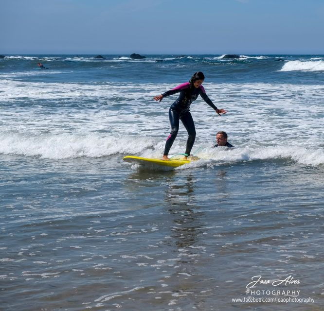 porto-small-group-surfing-experience-with-transportation