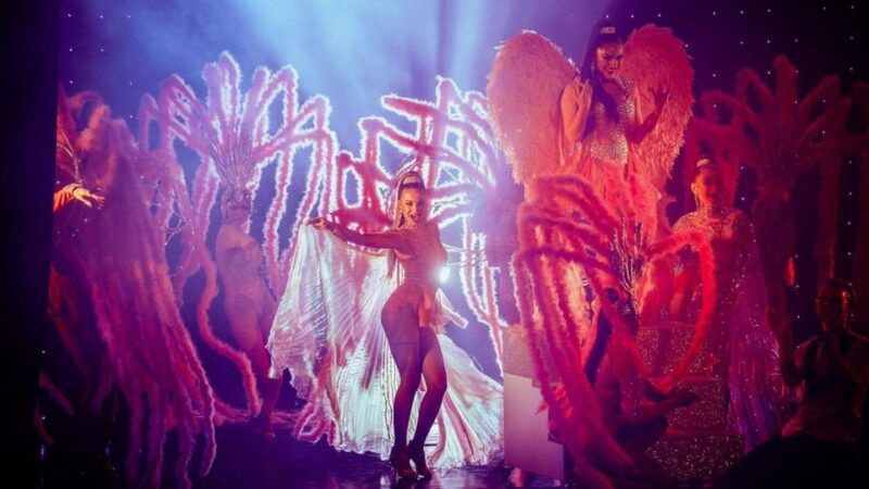 prague-3-course-dinner-live-cabaret-show-at-medusa