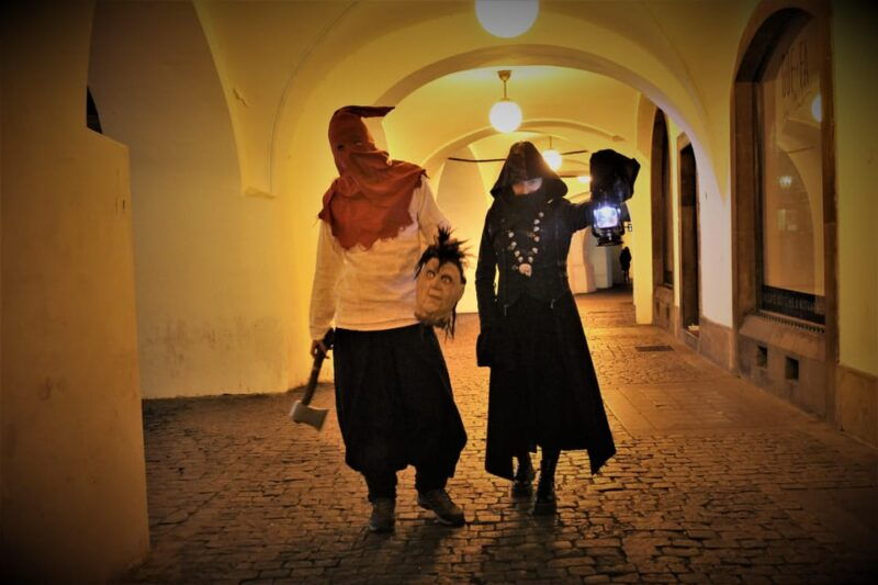 prague-ghosts-legends-medieval-underground-dungeon-tour
