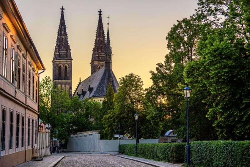 prague-guided-tour-to-the-historic-fortress-of-vysehrad