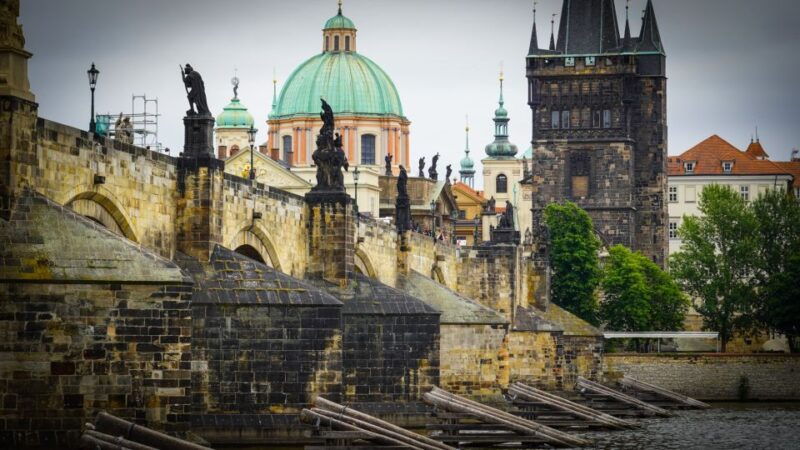 prague-old-town-highlights-hidden-gems-guided-tour