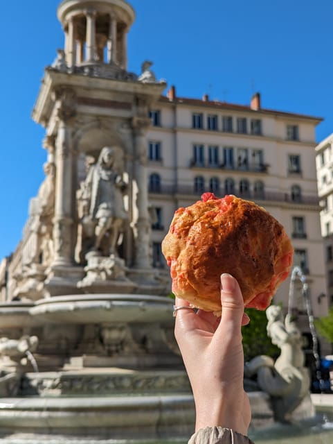 presquile-3-hour-food-tour-in-the-heart-of-the-city