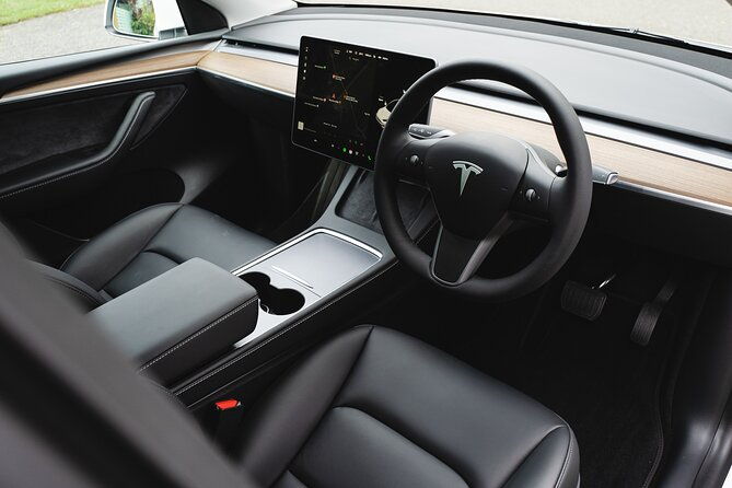 Private Airport Transfer in Tesla from Ballina to Byron Bay - A Review of the Private Tesla Airport Transfer from Ballina to Byron Bay