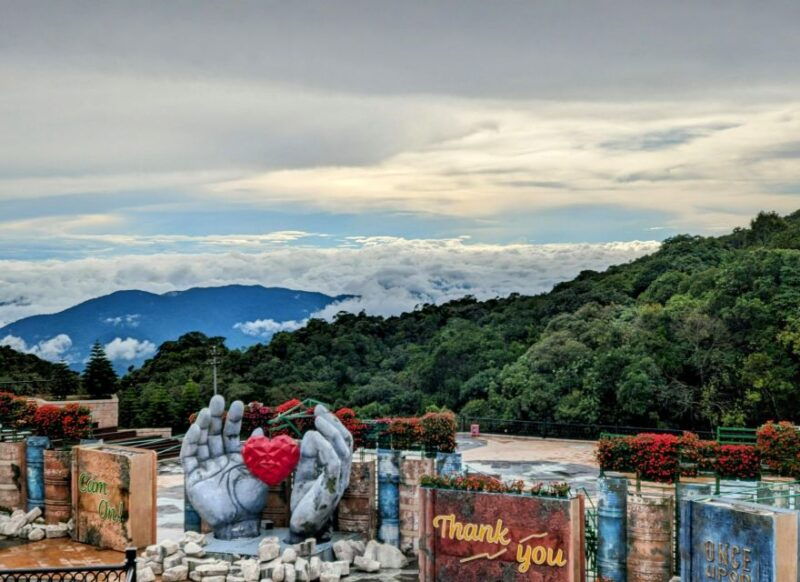 private-car-to-golden-bridge-ba-na-hills-from-hoian-danang