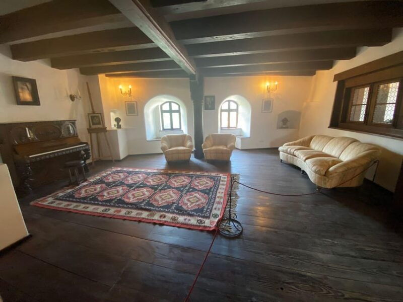 private-half-day-tour-from-bucharest-to-draculas-castle