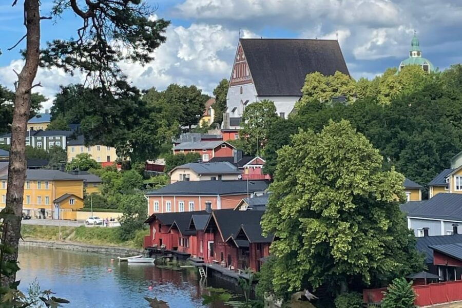 private-helsinki-and-porvoo-combo-by-car