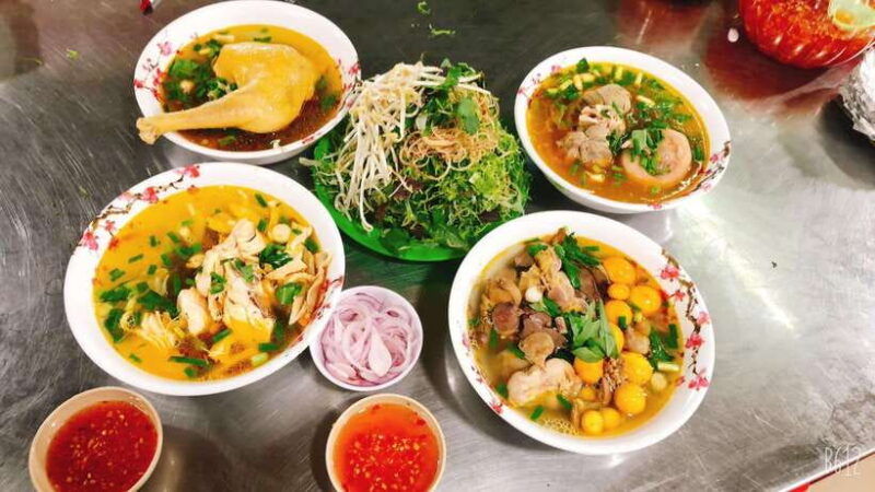 private-tour-5-6-food-tastings-at-buon-ma-thuot-market