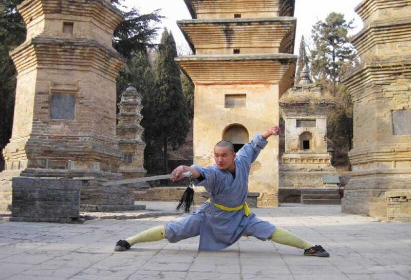 private-tour-shaolin-temple-longmen-grottoes-from-xian