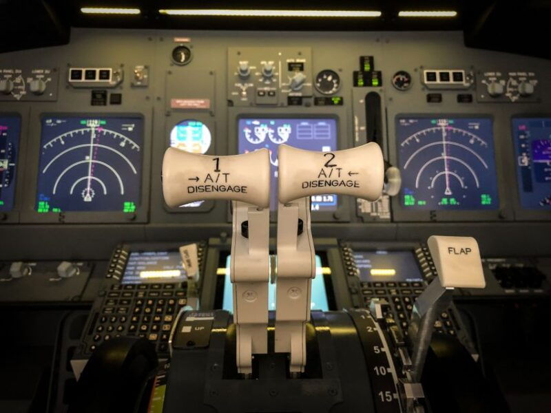 professional-boeing-737-800-simulator-100-minutes