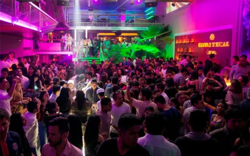 pub-crawl-tour-in-arequipa-with-vip-access
