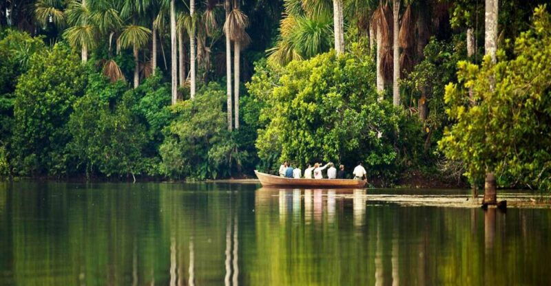 puerto-maldonado-hiking-in-the-jungle-sandoval-lake