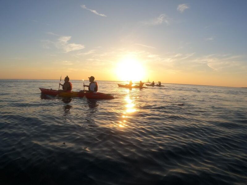 pula-sea-cave-and-cliffs-guided-kayak-tour-in-pula