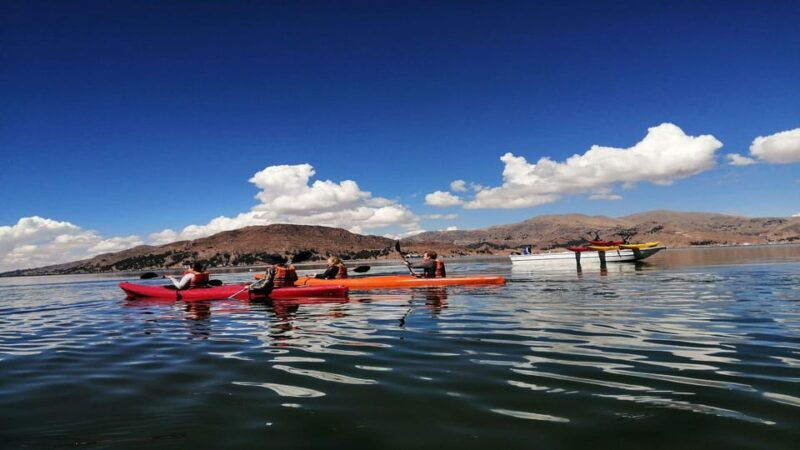 puno-uros-floating-island-kayak-experience-at-lake-titicaca