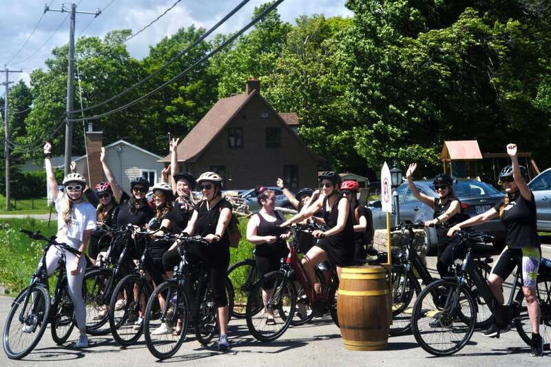 quebec-city-e-bike-guided-tour-on-ile-dorleans-25miles