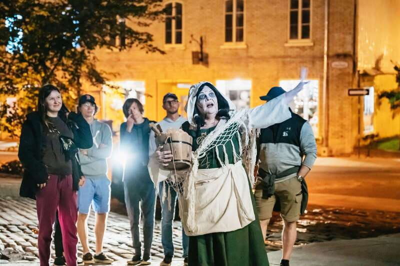 quebec-interactive-street-theatre-crimes-in-new-france