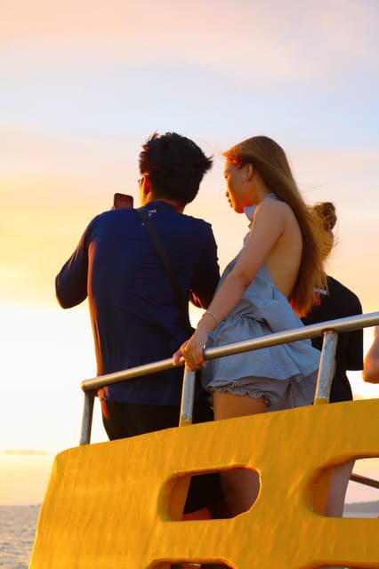 redrivertours-enjoying-sunset-night-squid-fishing-2
