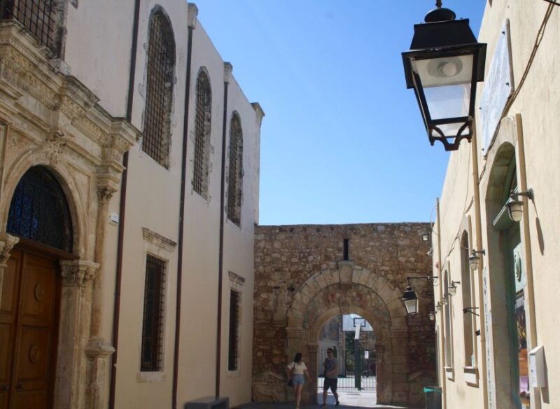 rethymno-private-old-town-highlights-tour-with-street-food