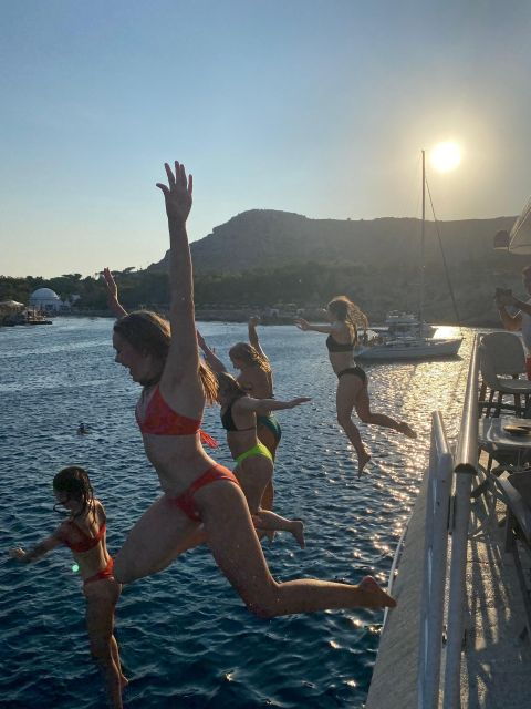 rhodes-bay-to-bay-swim-cruise-with-greek-buffet-and-wine