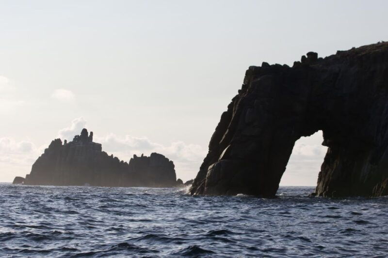 rounding-cornwall-boat-trip-experience-departing-penzance