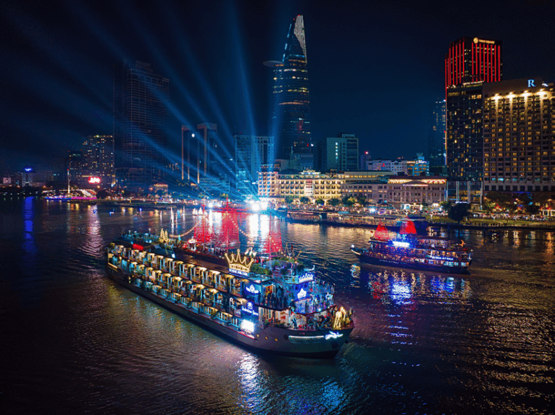 saigon-by-night-on-cruise-with-buffet-dinner
