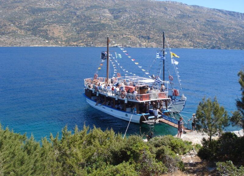 samos-boat-tour-with-bbq-lunch-to-samiopoula