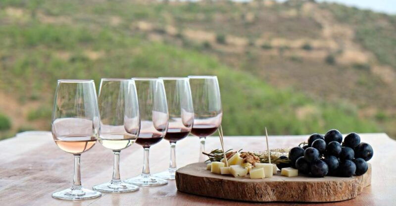santorini-small-group-tour-of-3-local-wineries