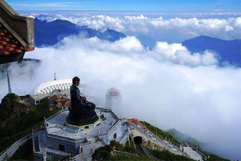 sapa-2-day-trek-to-fansipan-indochinas-highest-peak