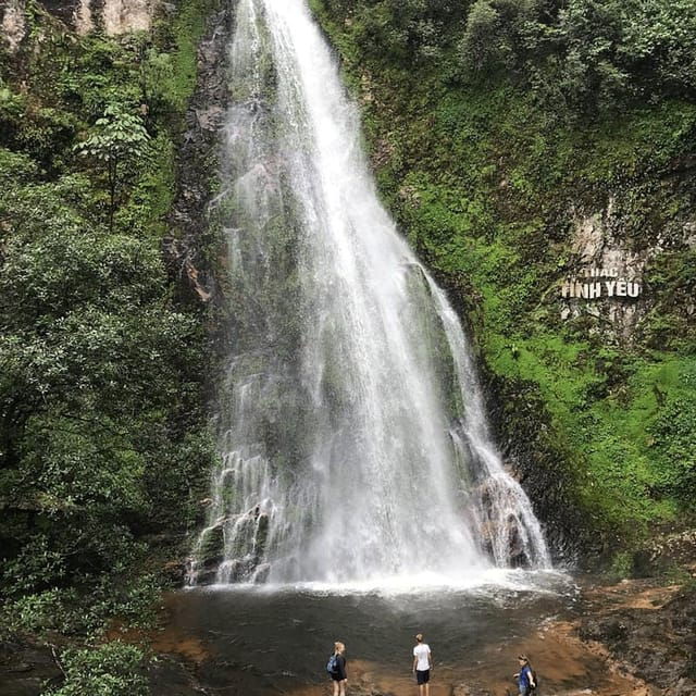 sapa-2-day-villagesrice-fields-love-waterfall-hiking-tour