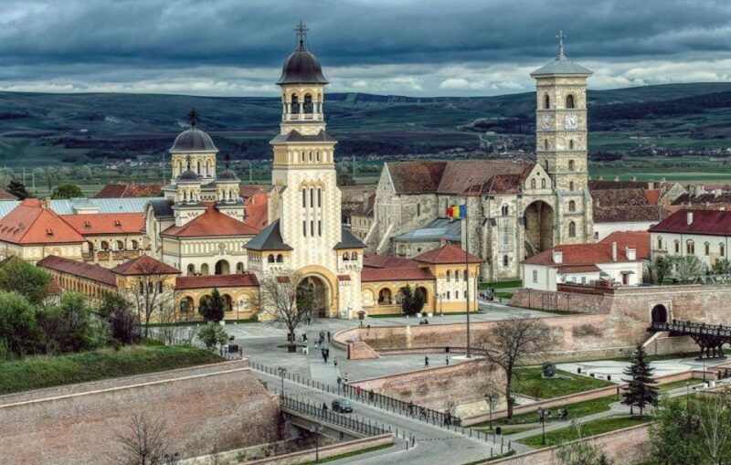 sb04-alba-iulia-corvin-castle-romanias-legendary-heart