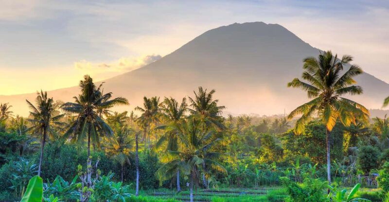 sea-to-summit-trekking-adventure-on-mount-agung
