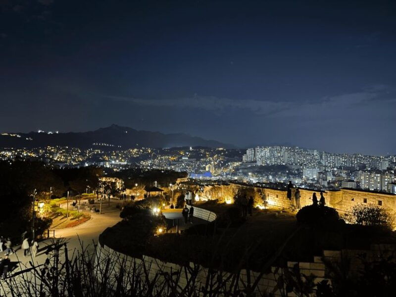 seoul-guided-city-wall-sunset-hike-with-korean-dinner