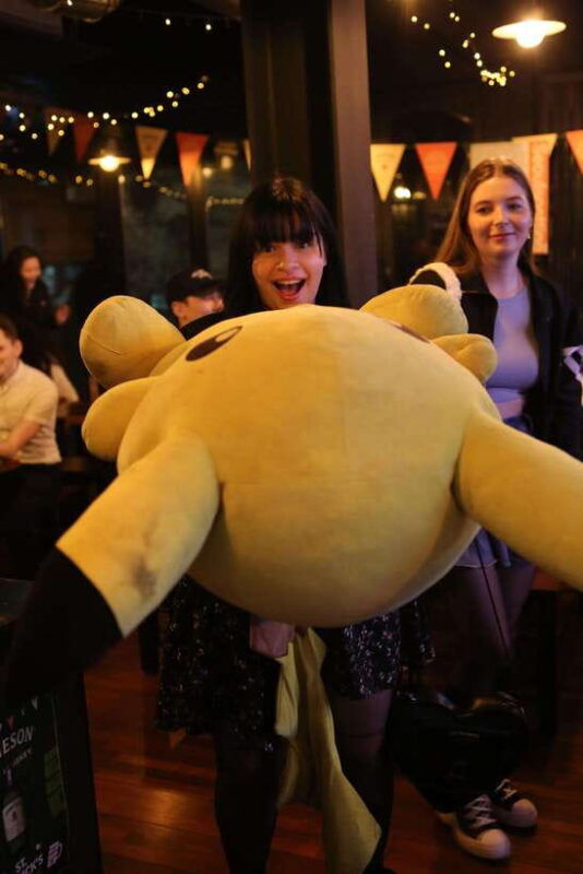 seoul-itaewon-hipster-street-premium-pub-crawl-drag-show
