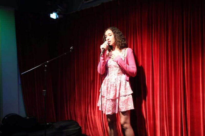 seouls-stars-open-mic-with-local-international-talent