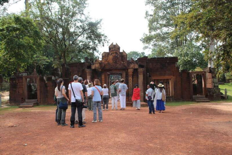 siem-reap-banteay-srei-and-kbal-spean-day-trip