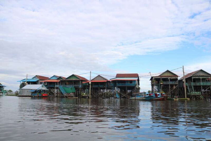 siem-reap-tonle-sap-lake-fishing-village-flooded-forest