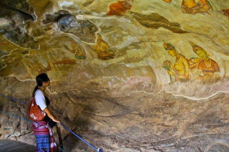 sigiriya-fortress-and-wildlife-safari-from-kandy