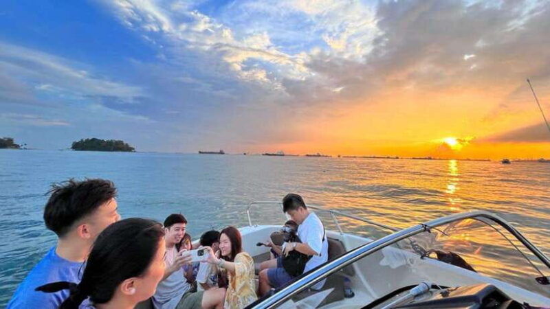 singapore-southern-island-cruise-dining-at-clubhouse
