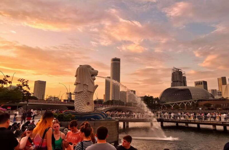 singapore-sunset-city-tour-by-kick-scooter
