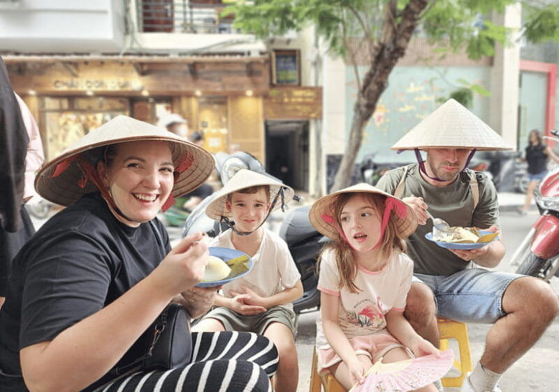 small-group-tour-hanoi-walking-food-tour-3-hour