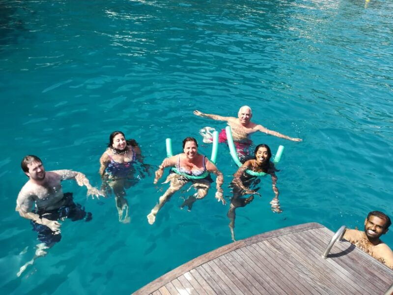 sorrento-shared-capri-boat-tour-with-snorkeling-and-fun