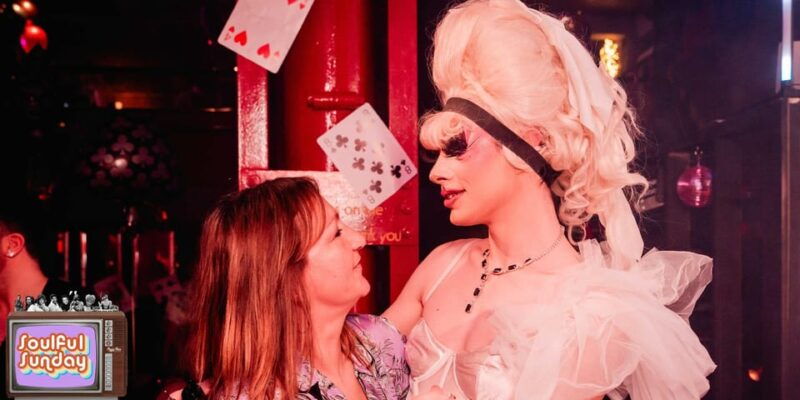 soulful-sunday-roast-dinner-with-drag-queens