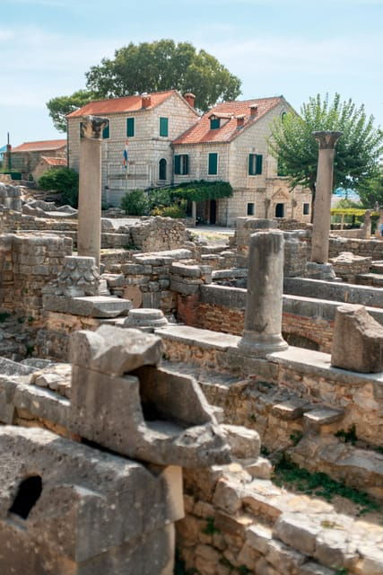 split-private-tour-to-salona-vitturi-castle-and-trogir