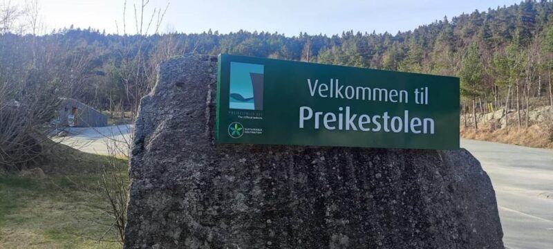 stavanger-preikestolen-tour-with-guide-and-pickup