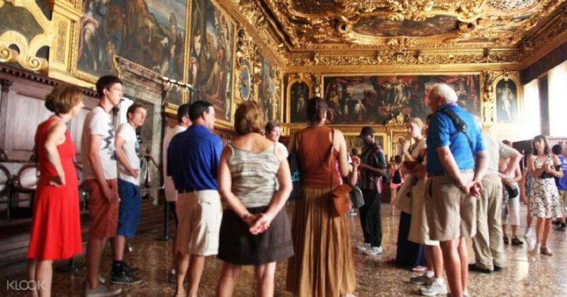 stroll-the-halls-of-doges-palace-on-a-guided-tour-in-venice-2